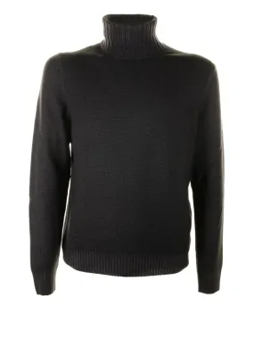 Dark gray long-sleeved turtleneck